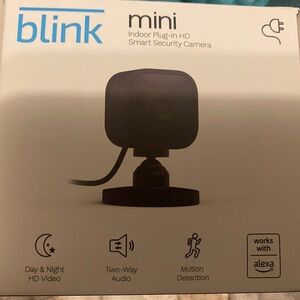 Blink Mini Indoor Plug-In HD Smart Security Camera - Black
